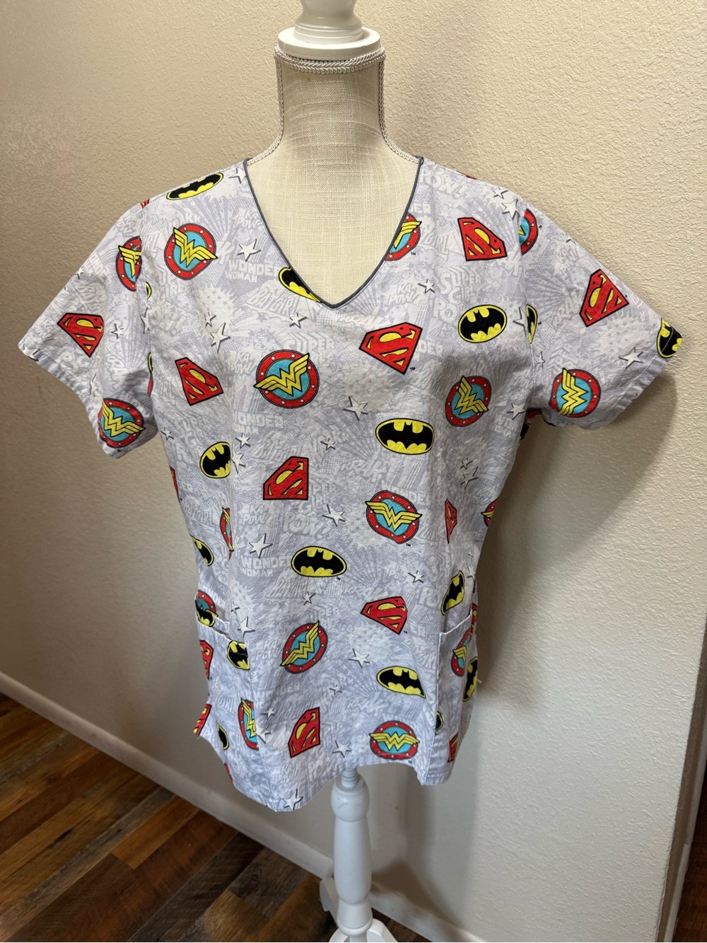 Justice League - DC Comics Superhero Scrub Top - Size Large